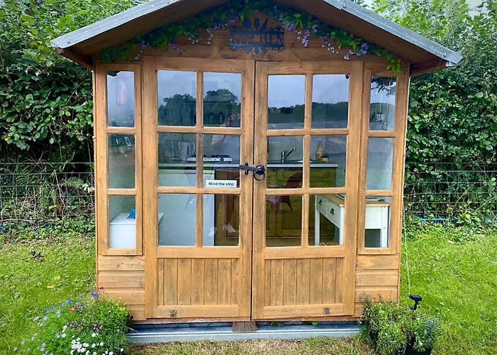 Cherry Tree Glamping Lodge