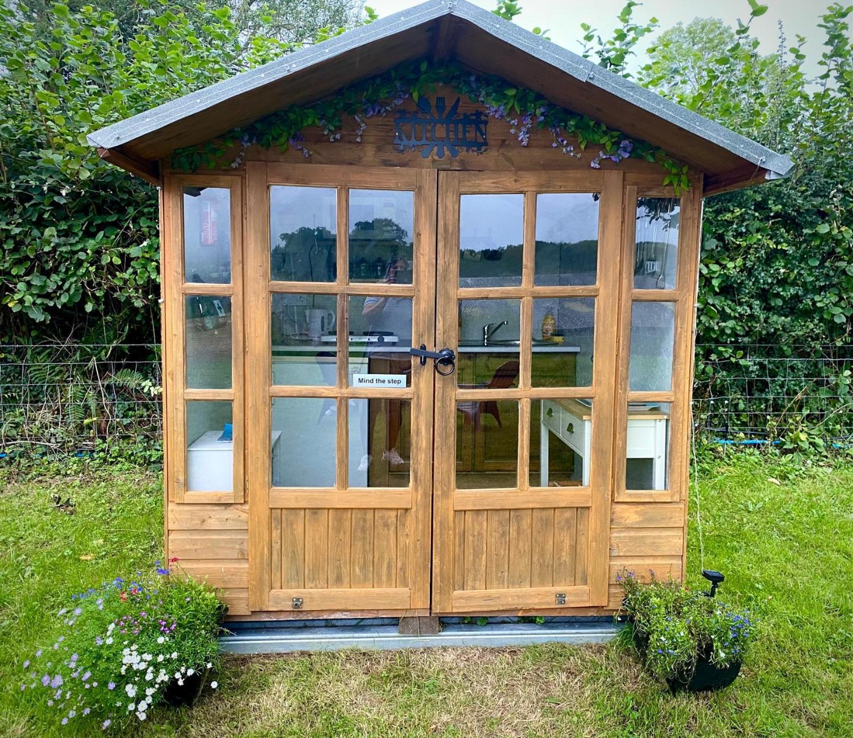 Cherry Tree Glamping Campsite Wellington (Somerset)